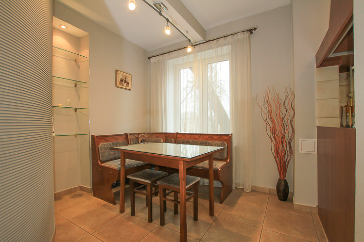 Central Art Apartment is a 2 rooms apartment for rent in Chisinau, Moldova